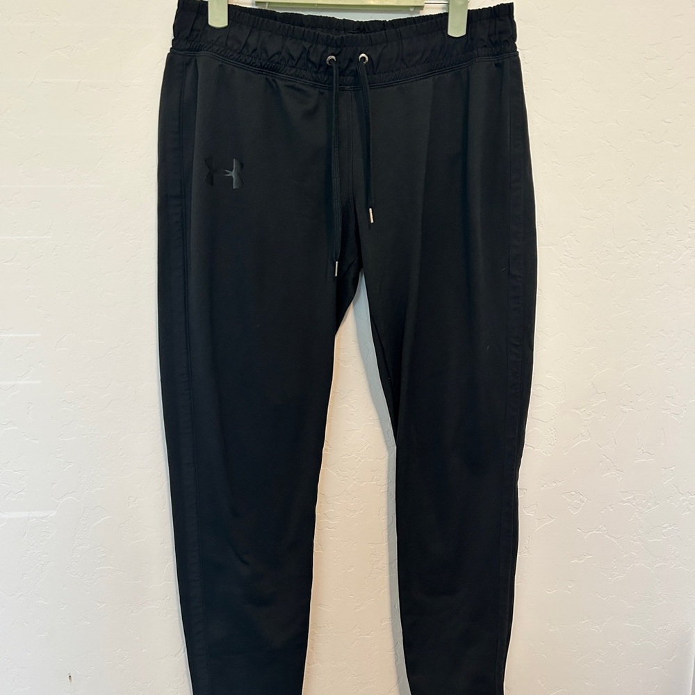 Under Armour Women’s black Joggers